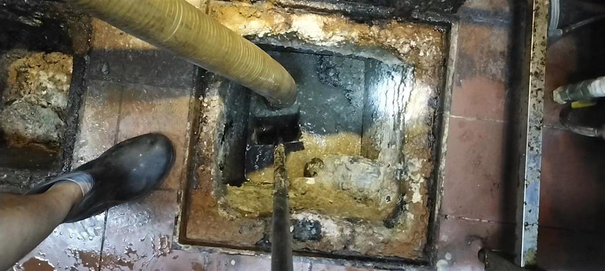 龙泉化油池清理-污水池清掏